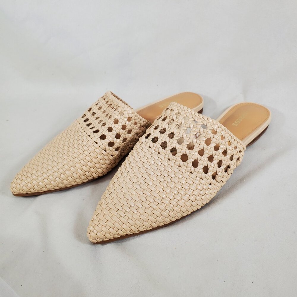 EXPRESS pointed toe ivory woven slip on mules 8